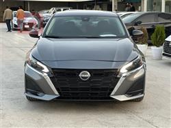 نيسان ألتيما